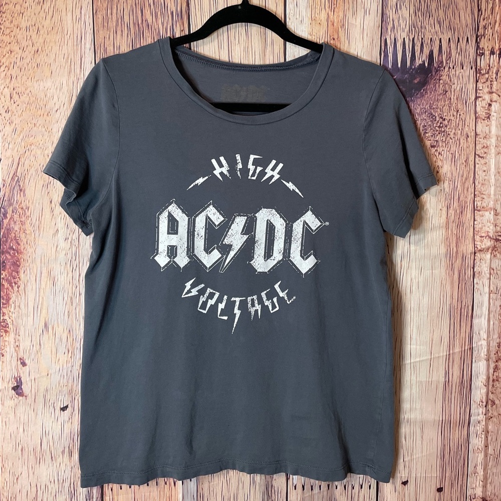 AC/DC High Voltage Band Tee Short Sleeve Size Medium
